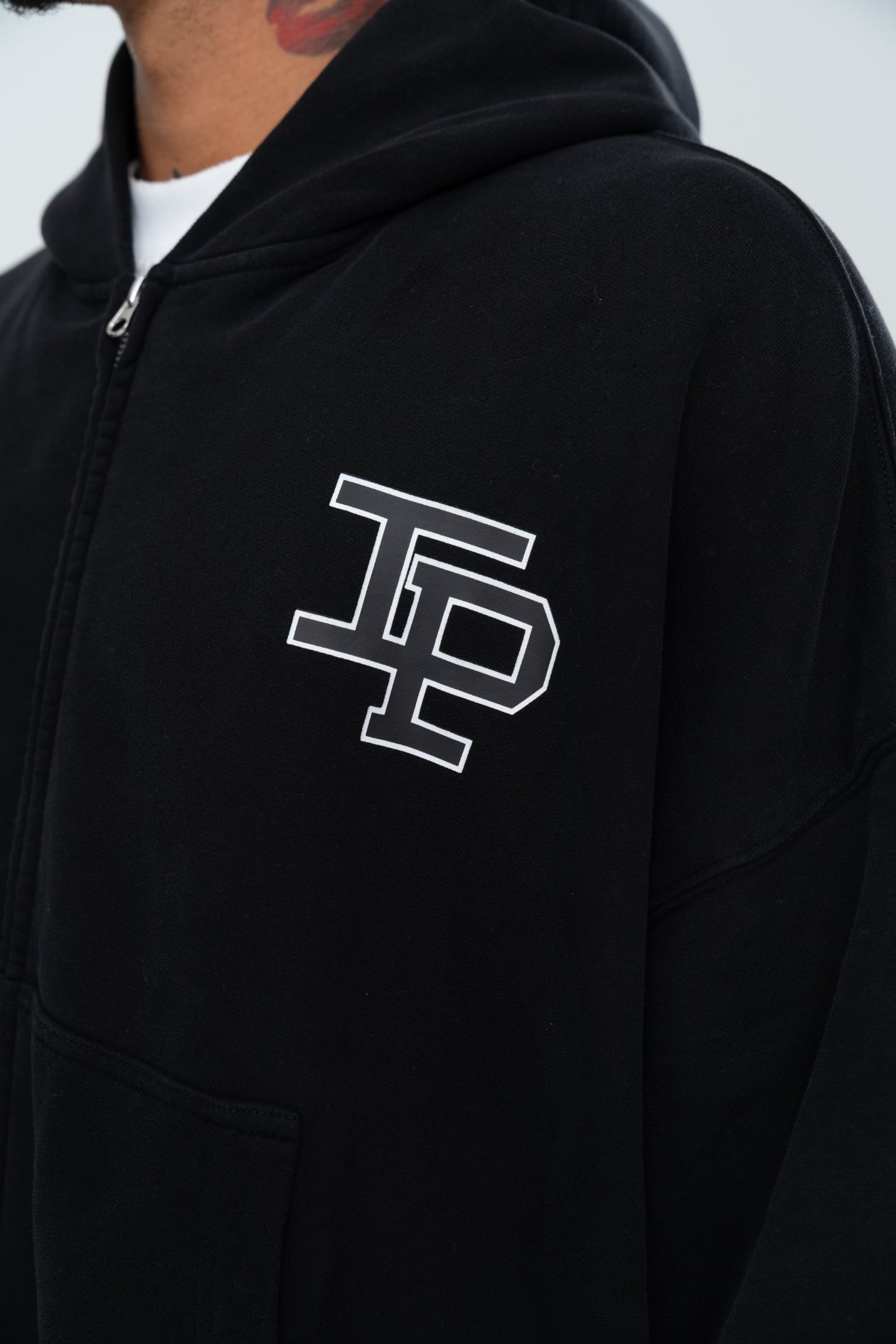 CLASSIC DOUBLE ZIP HOODIE - BLACK - Image 6